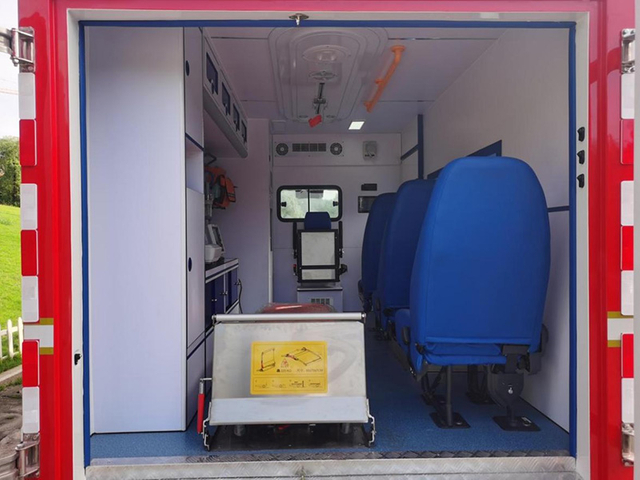 Mobile Intensive Care Unit