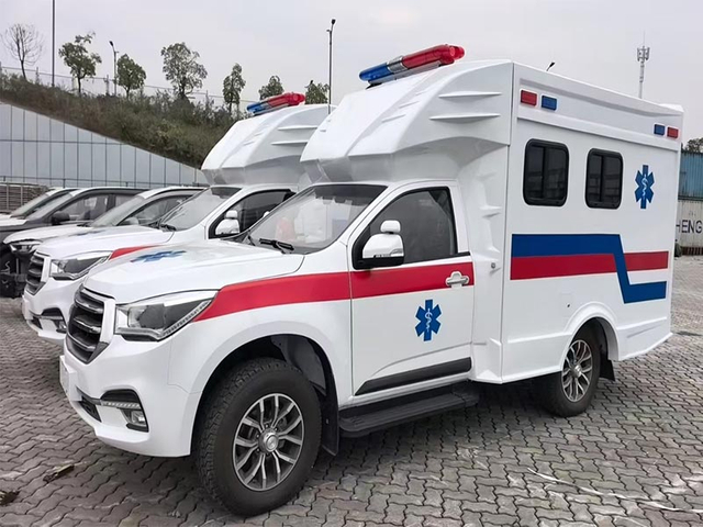 4x4 Pickup Monitoring Ambulance